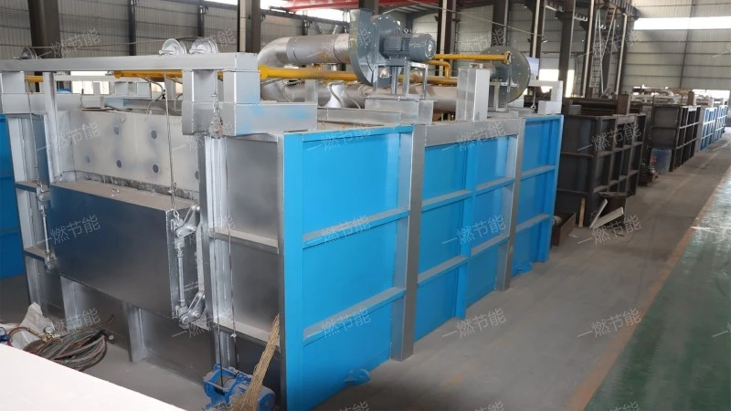 Through type heat treatment furnace