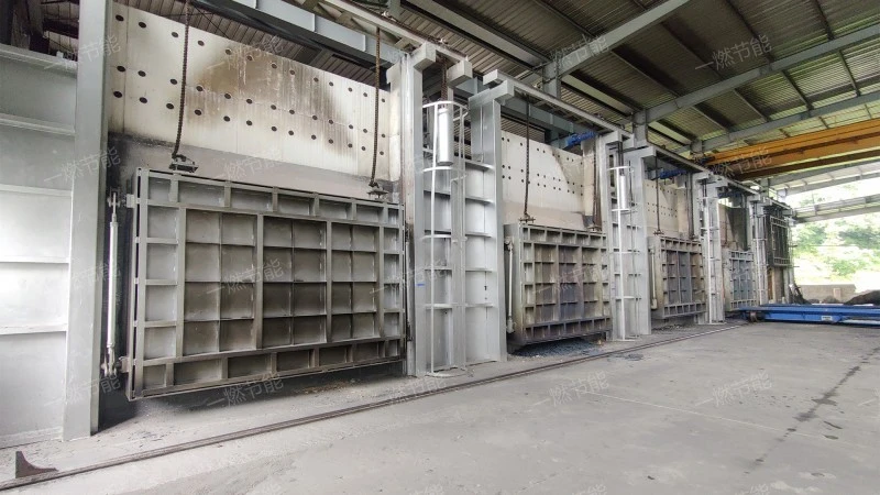 Cylindrical tube heating furnace